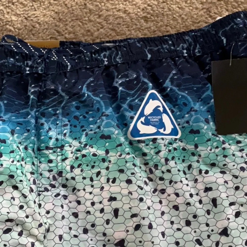 NWT swim trunks - Picture 2 of 7
